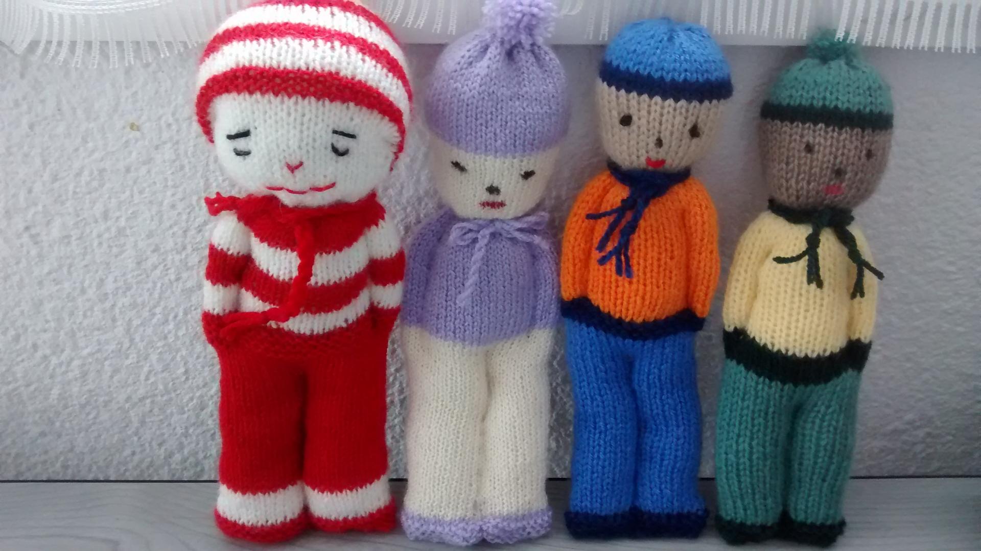 les poupées de l'atelier tricot
